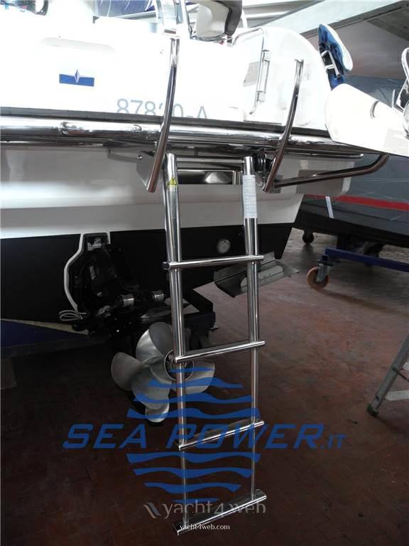 Bavaria S 30 Express cruiser used