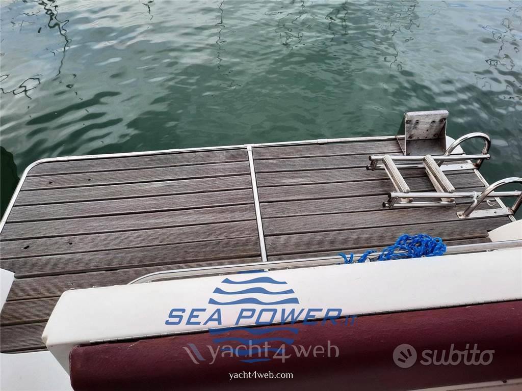 Chaparral 2370 slc Express cruiser