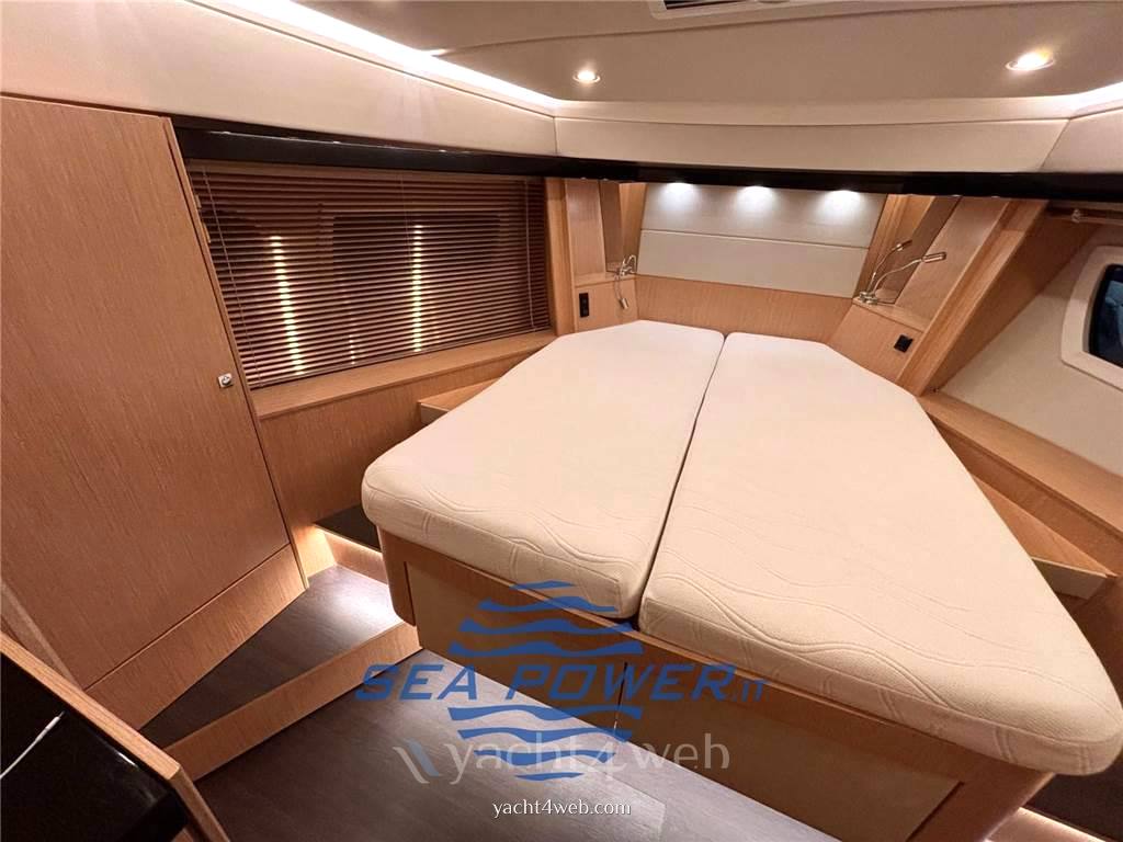 Bavaria Virtess 420 coupé Yacht à moteur