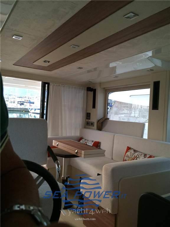 Cranchi Eco trawler 43 Flybridge