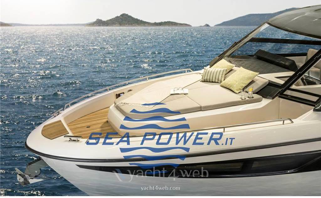 Bavaria Vida 33 hard top Photo