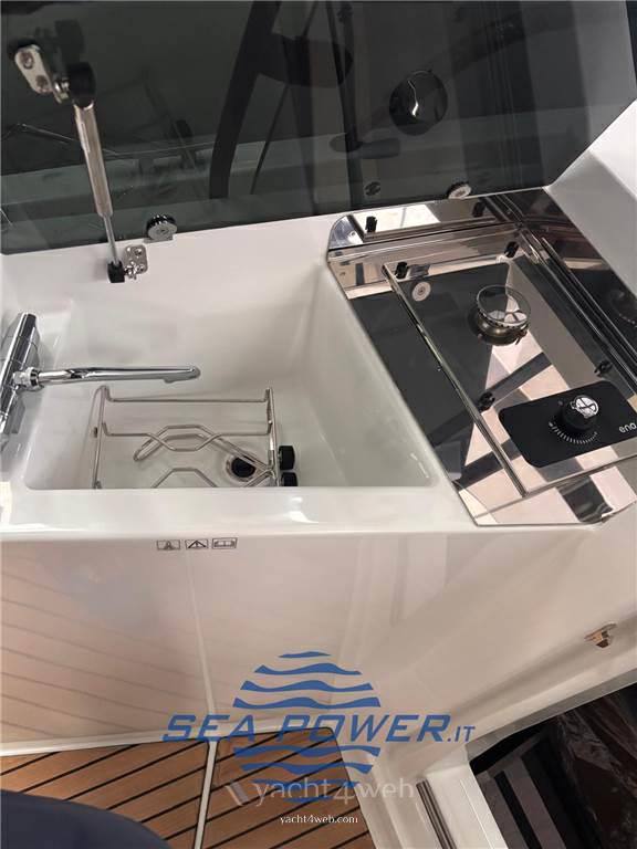 Beneteau Flyer 9 sundeck ob barco a motor