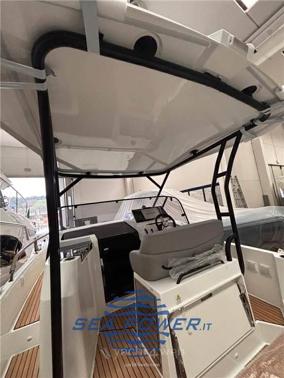 Beneteau Flyer 9 sundeck ob Express Cruiser