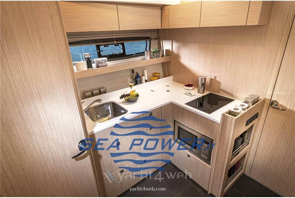 Bavaria Sr 41 hard top bateau à moteur