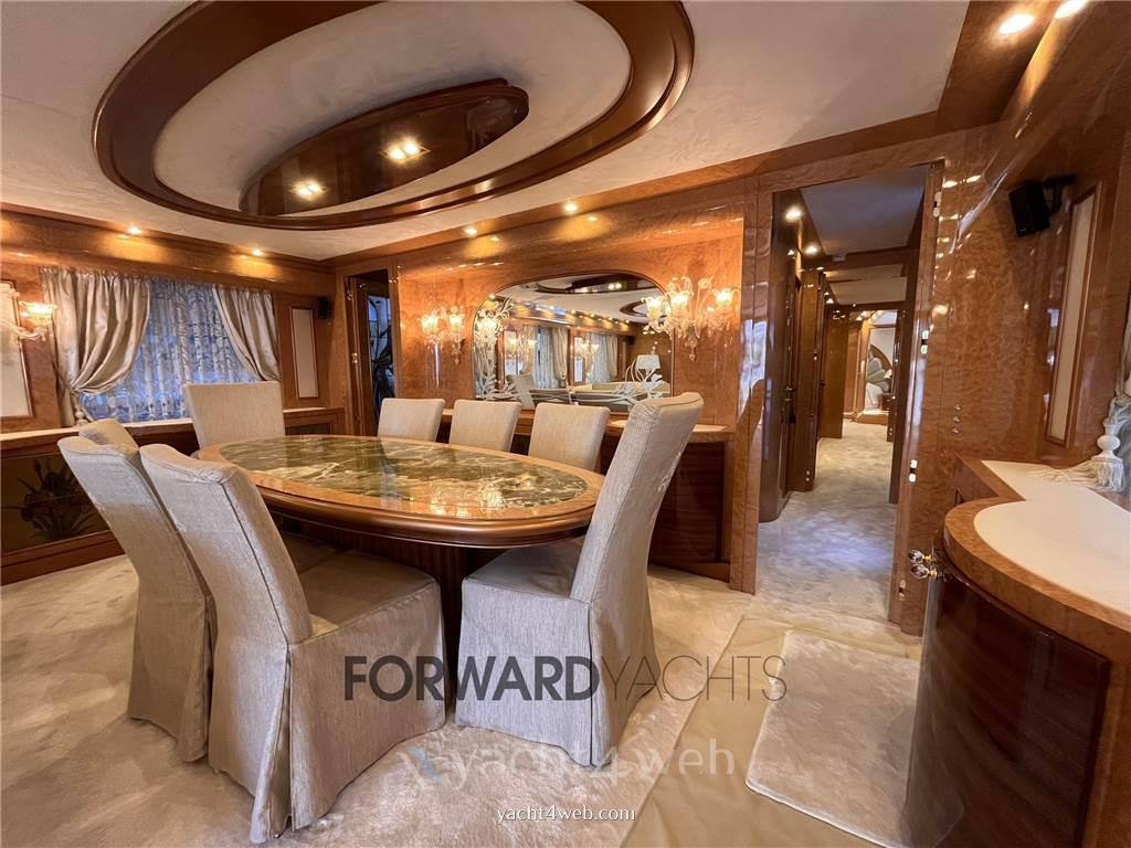 Amer yachts 100 motor boat