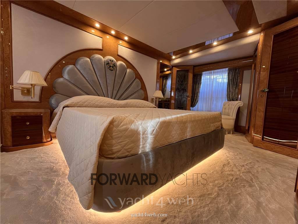 Amer yachts 100 Motor boat used for sale