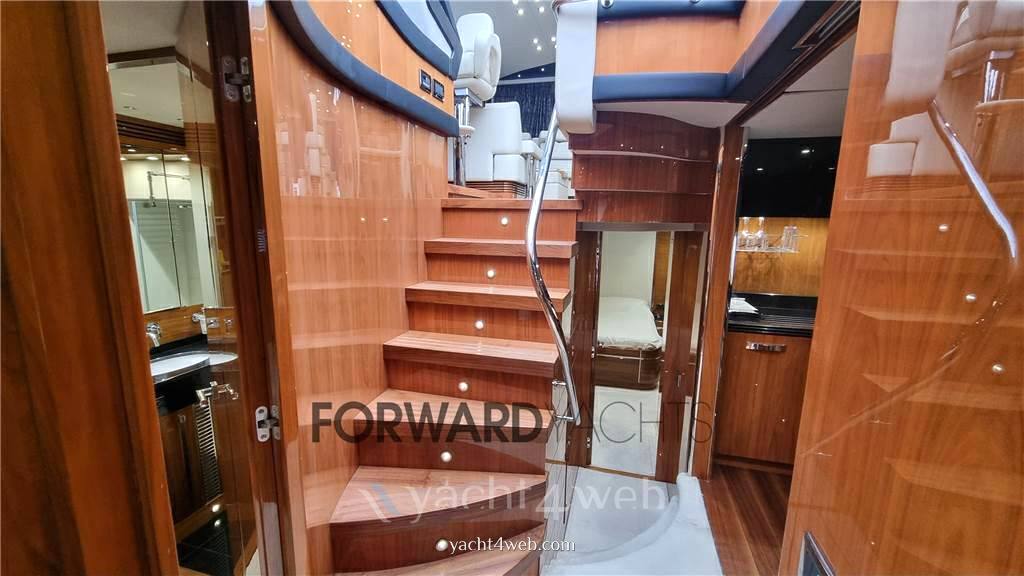 Sunseeker 68 sport yacht Flybridge occasion