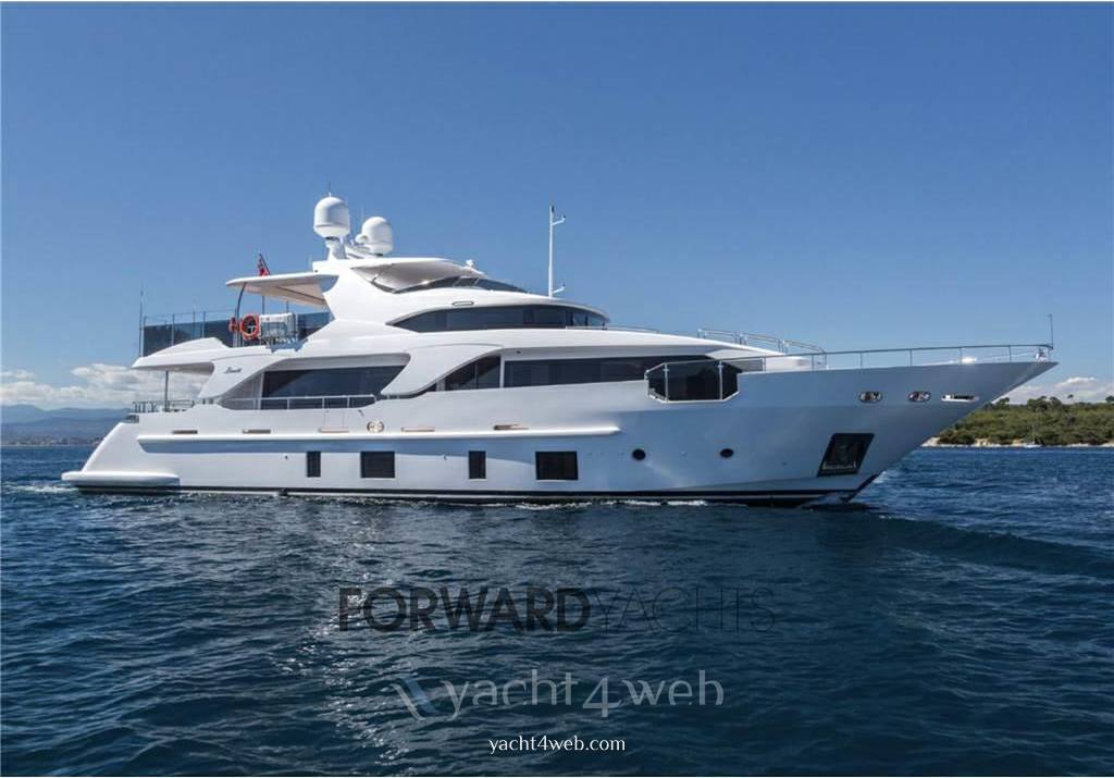 Benetti 93 delfino Barca a motore usata in vendita