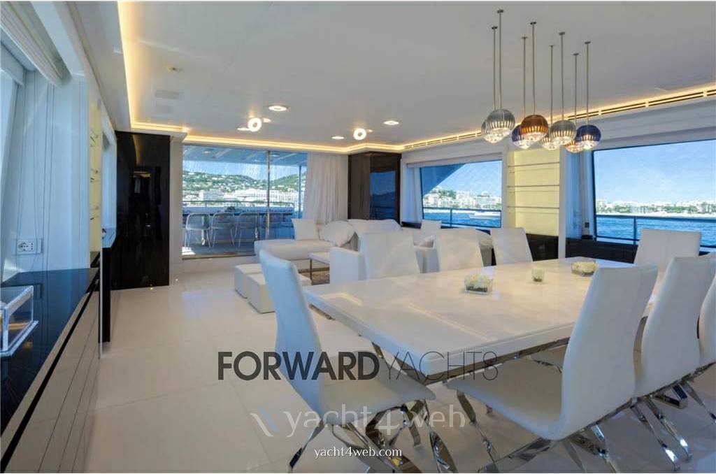 Benetti 93 delfino barca a motore