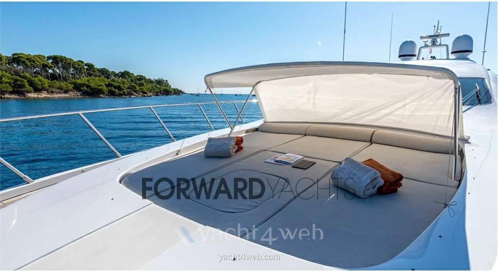 Overmarine Mangusta maxi open 92 bateau à moteur