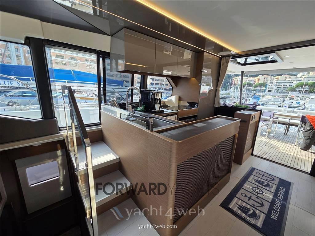 Prestige M 48 Catamaran à moteur