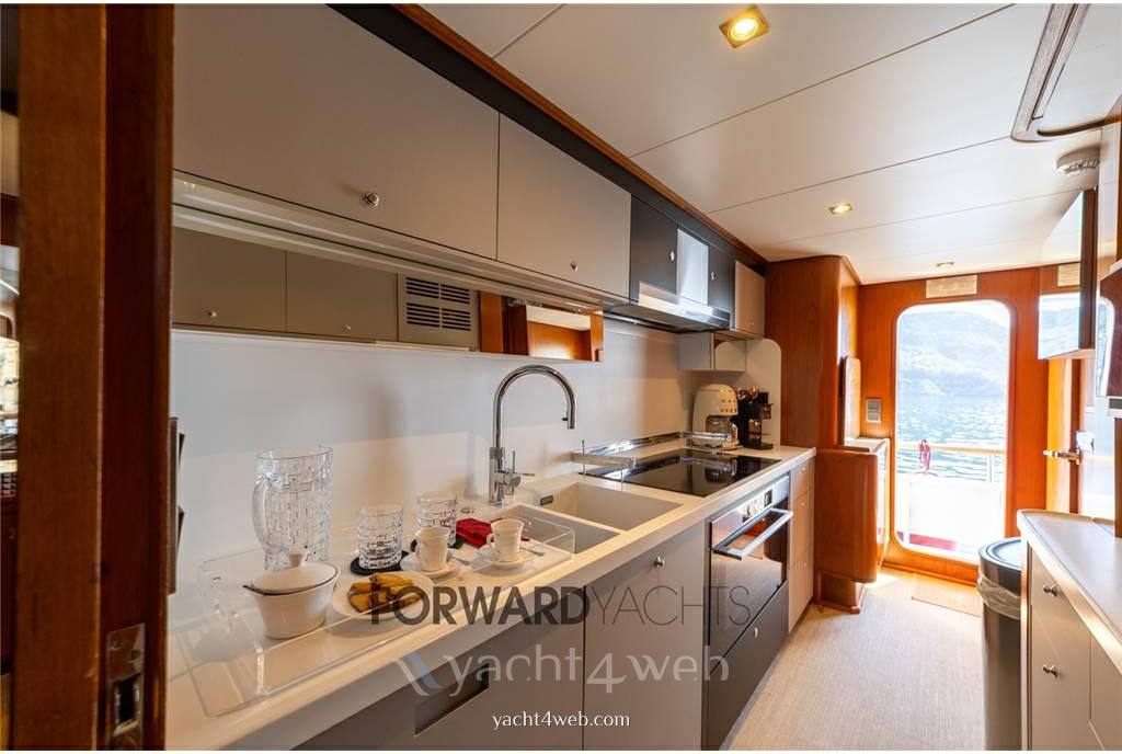 Moonen 85 - midnight saga bateau à moteur