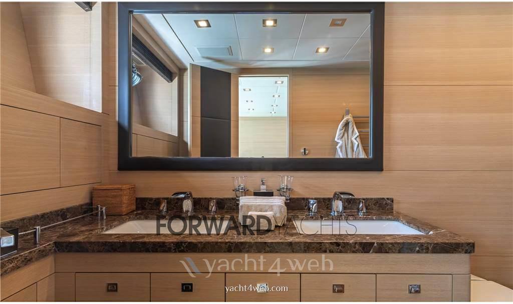 Overmarine Mangusta 92 bateau à moteur