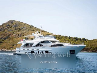 Benetti Legend 85