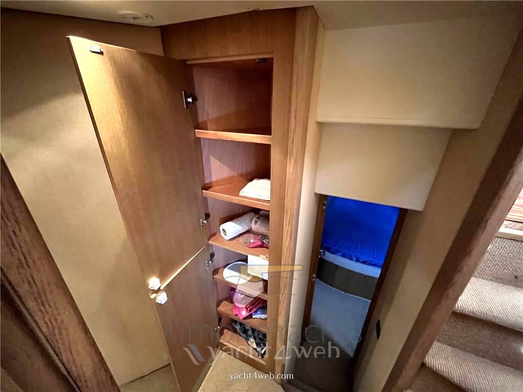 Aicon 56' fly bridge