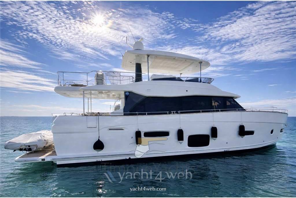 Azimut Magellano 66