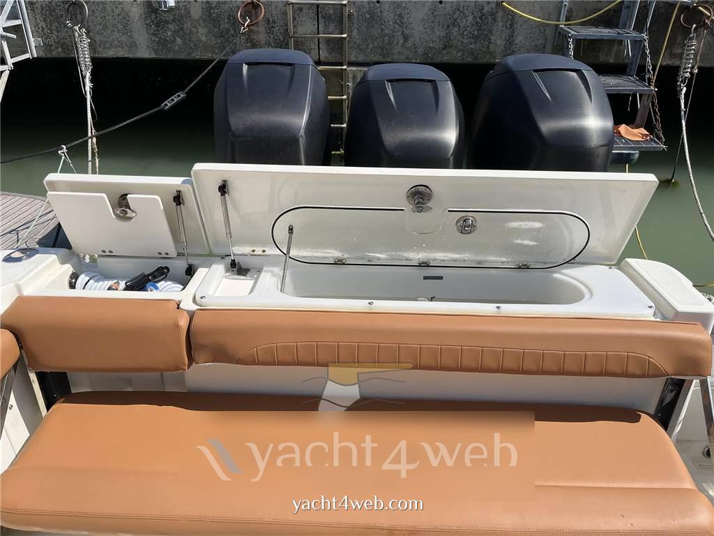 Hydra Sports - vector express 3300 vx Express Cruiser