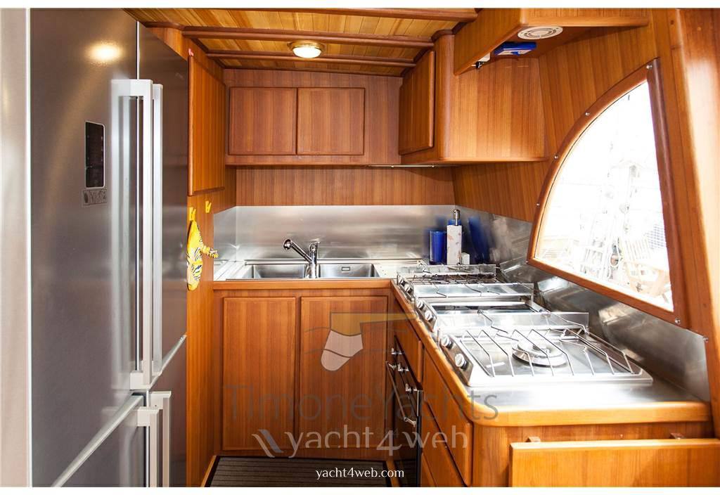 Azzurro 64 bateau à moteur