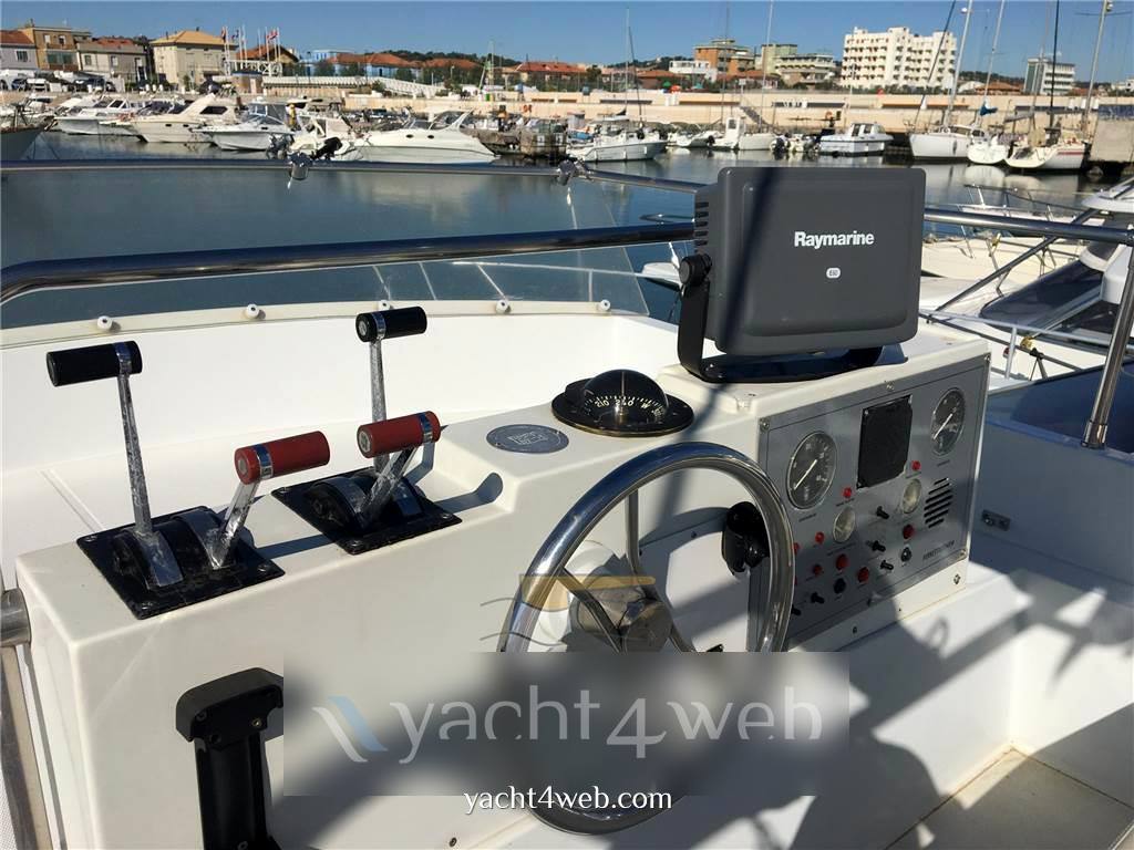 Ferretti yachts Ferretti 34 fish Flybridge verwendet
