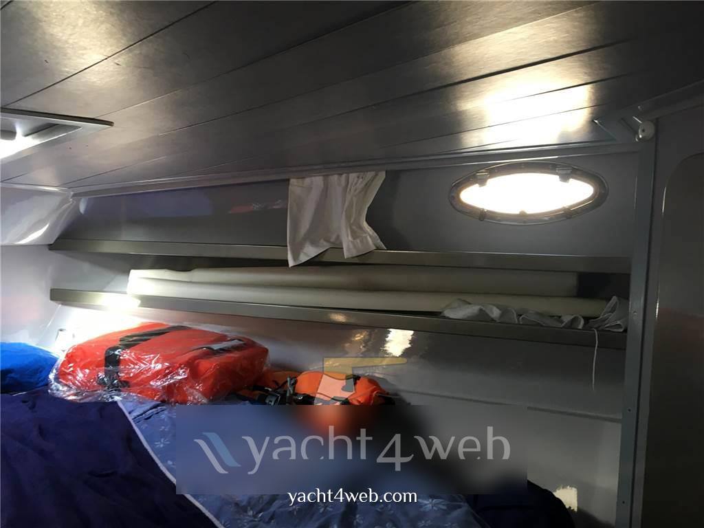 Ferretti yachts Ferretti 34 fish Flybridge verwendet