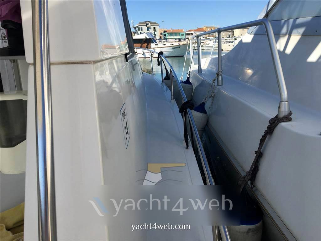 Ferretti yachts Ferretti 34 fish Flybridge