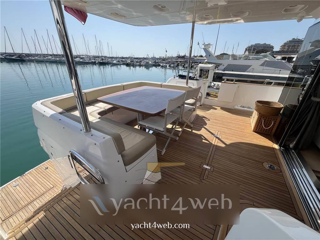 Azimut Magellano 66 2017