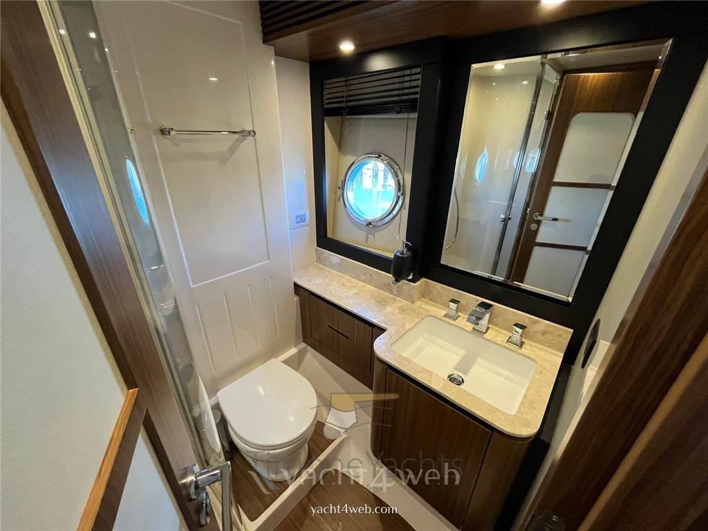 Azimut Magellano 66 Motor yacht