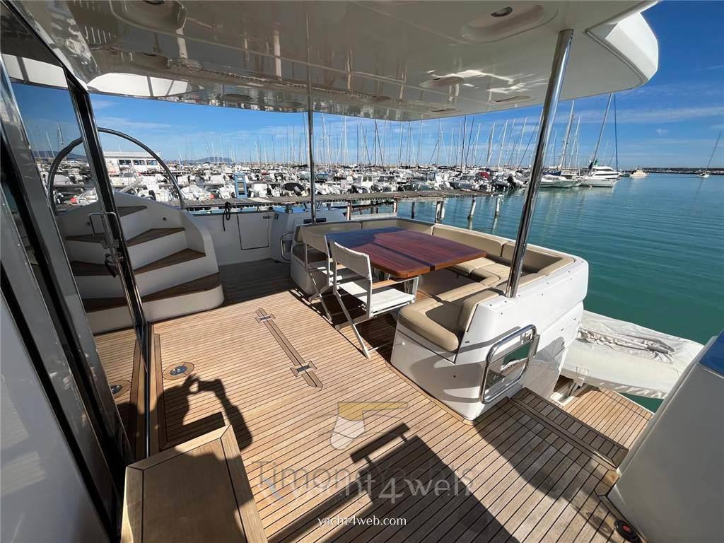 Azimut Magellano 66 Motor yacht used