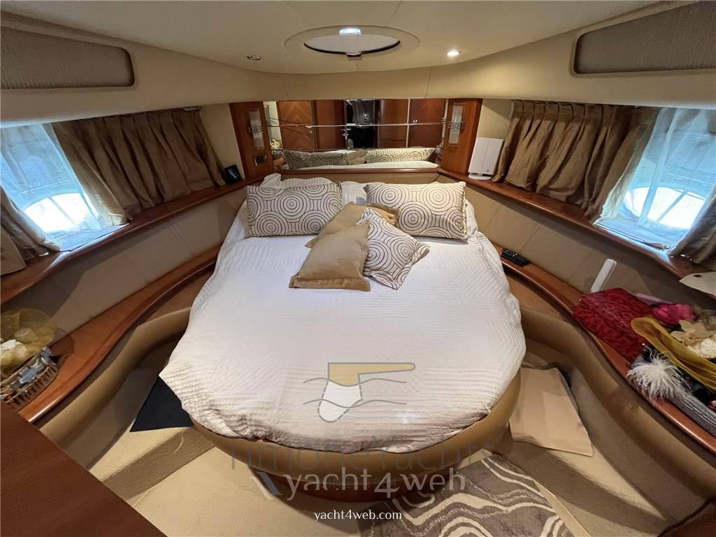 Azimut 46e motor boat