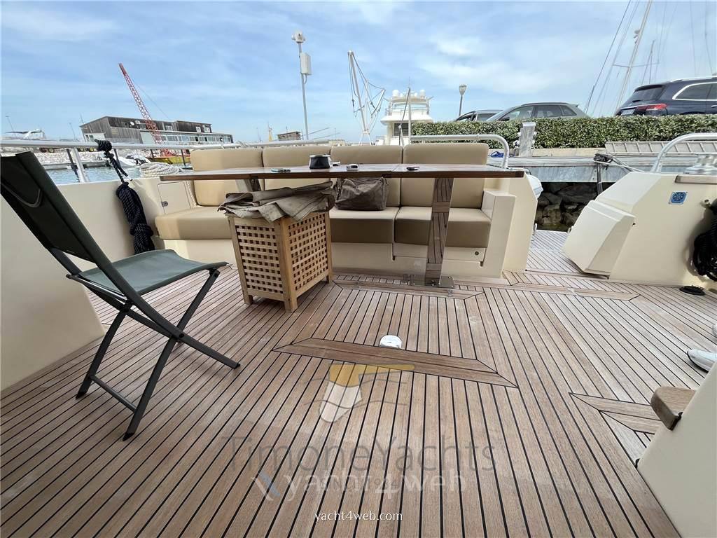 Dalla piet&224; Dp 56' 2004