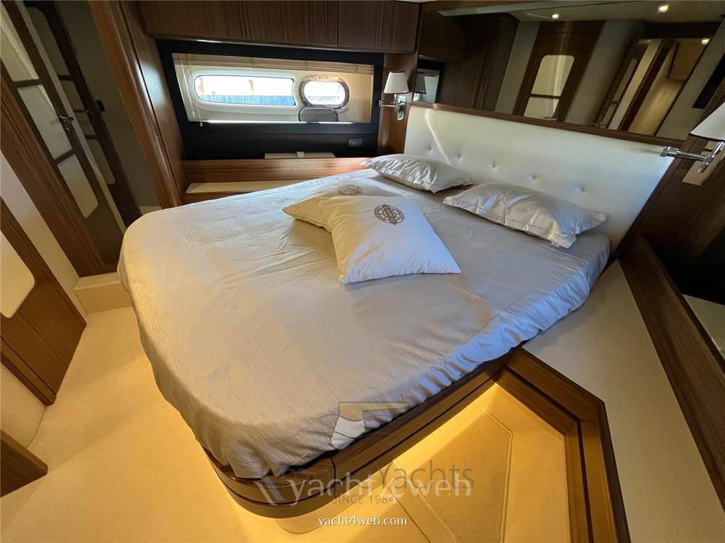 Azimut Magellano 66 Photo