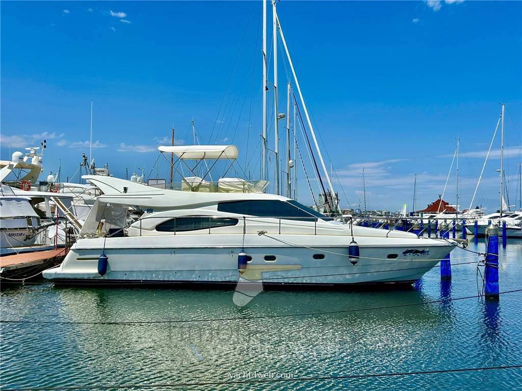 Ferretti yachts 46