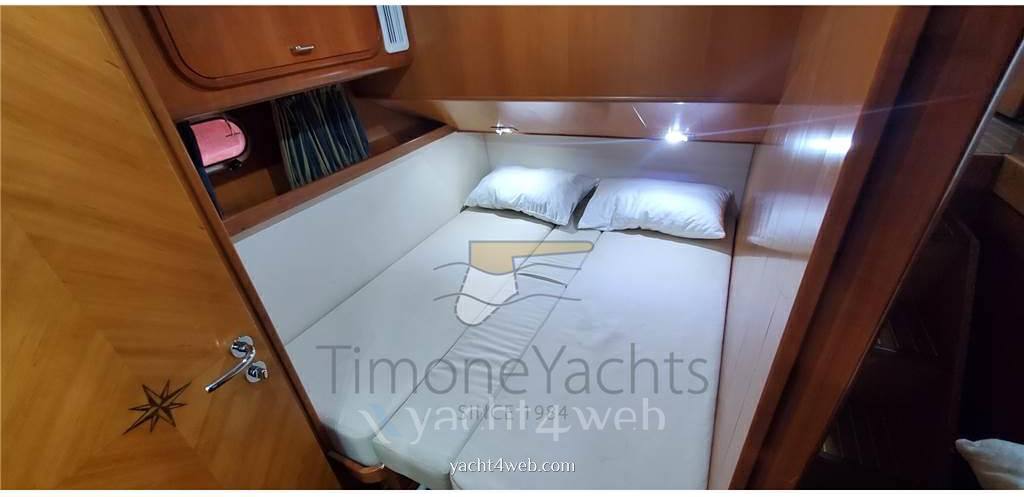 Raffaelli Typhoon fly 38 barco de motor