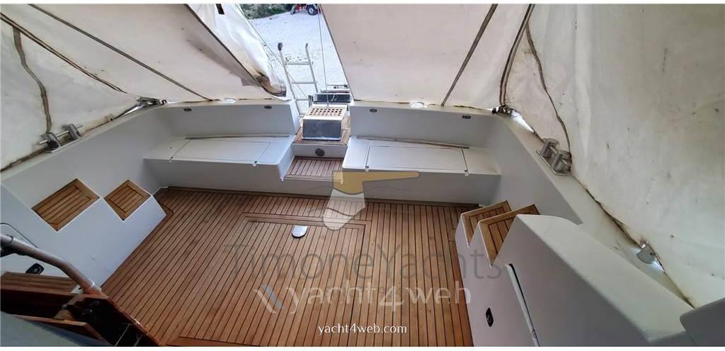 Raffaelli Typhoon fly 38 barco de motor