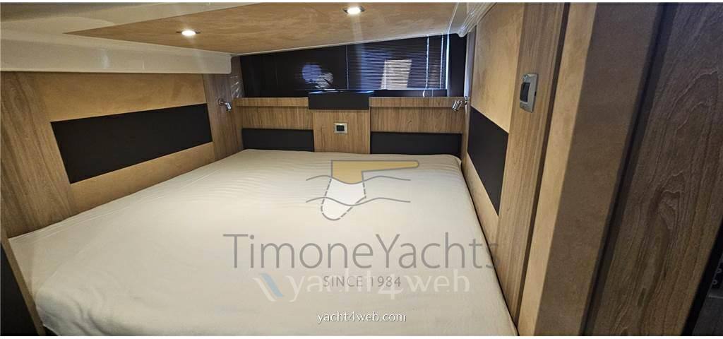 Cranchi M44 ht Hard top