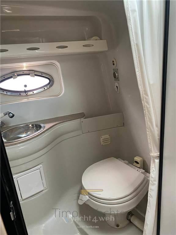 Crownline 315 scr motor boat