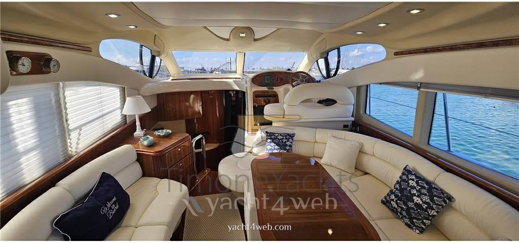 Azimut 42 Bateau à moteur nouveau en vente