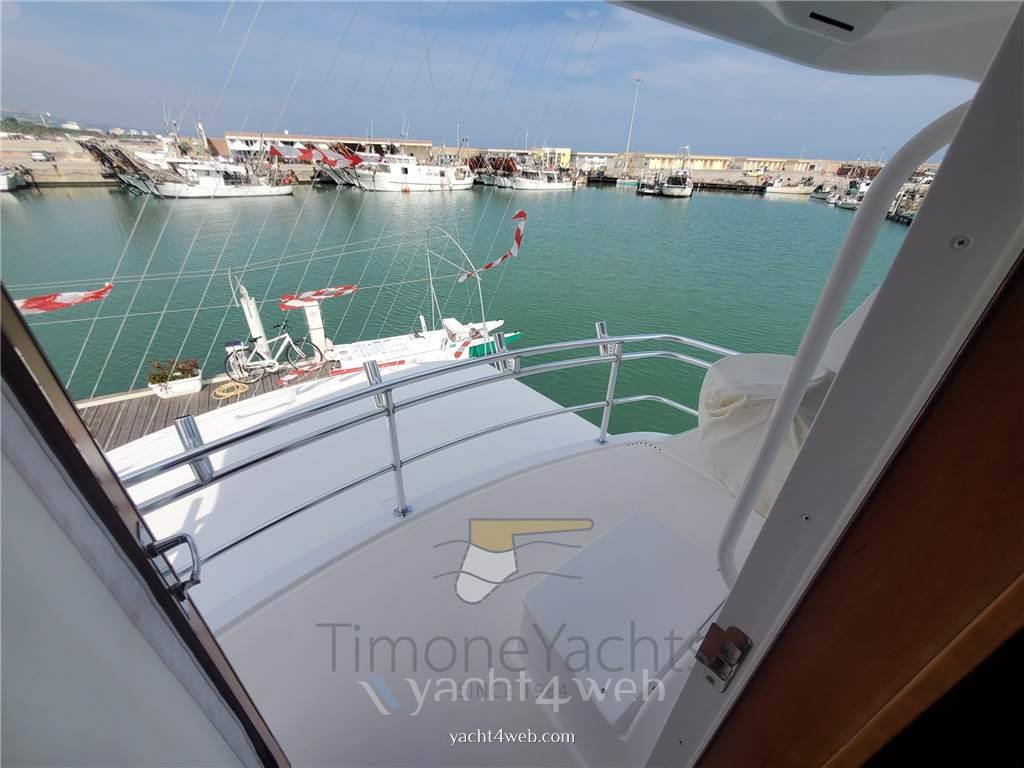 Hatteras 63 gt bateau à moteur