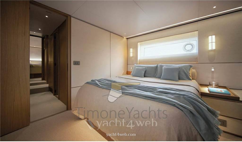 Azimut Seadeck 7 Photo