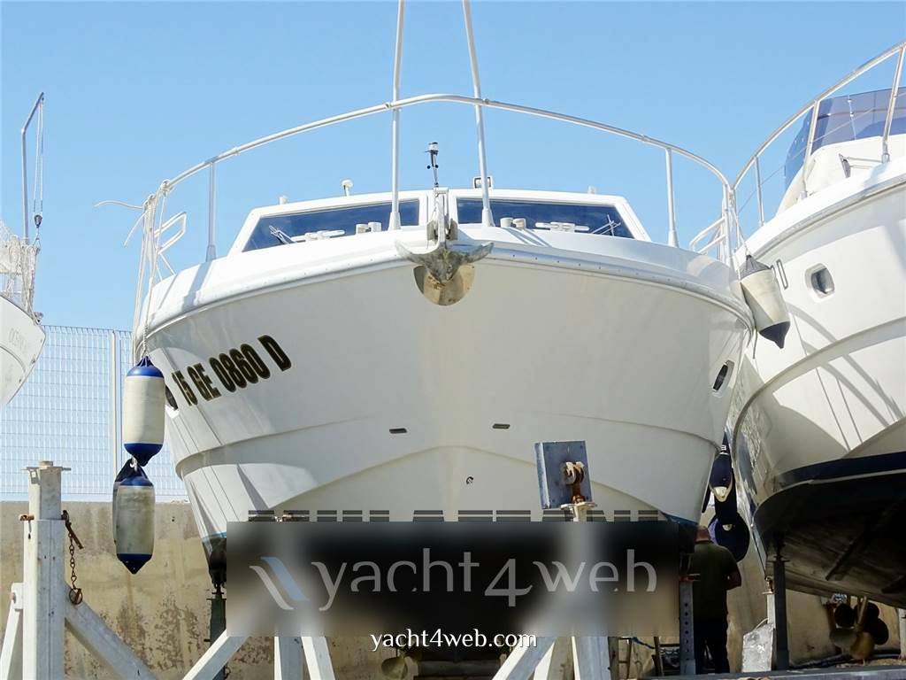 Ferretti yachts Altura 40 roadstar