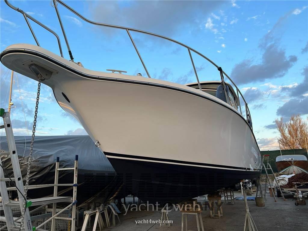 Pursuit Os 335 offshore