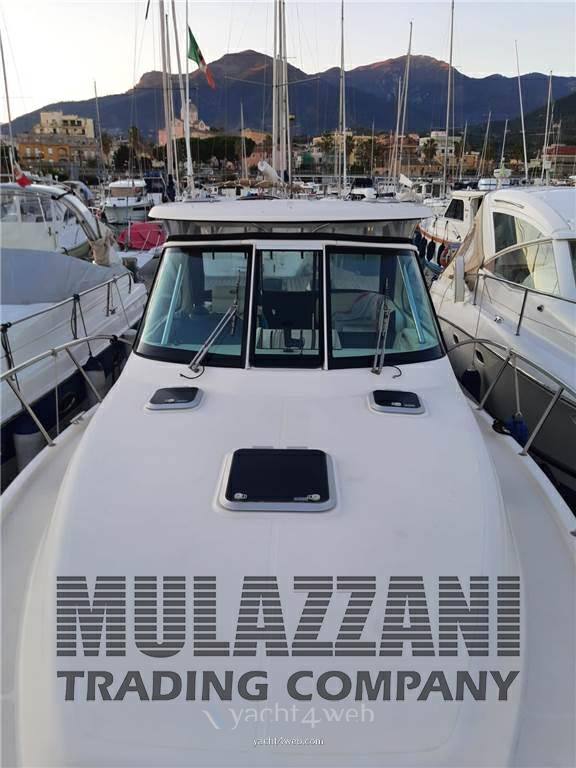 Pursuit Os 335 offshore