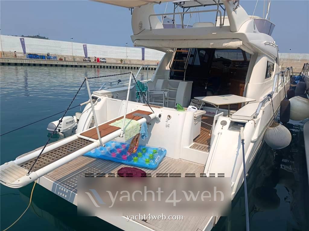 Raffaelli Maestrale 52 fly