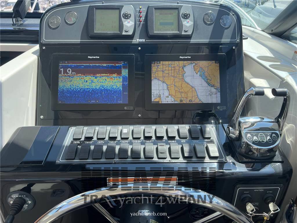 Tiara yachts 3600 hard top ht