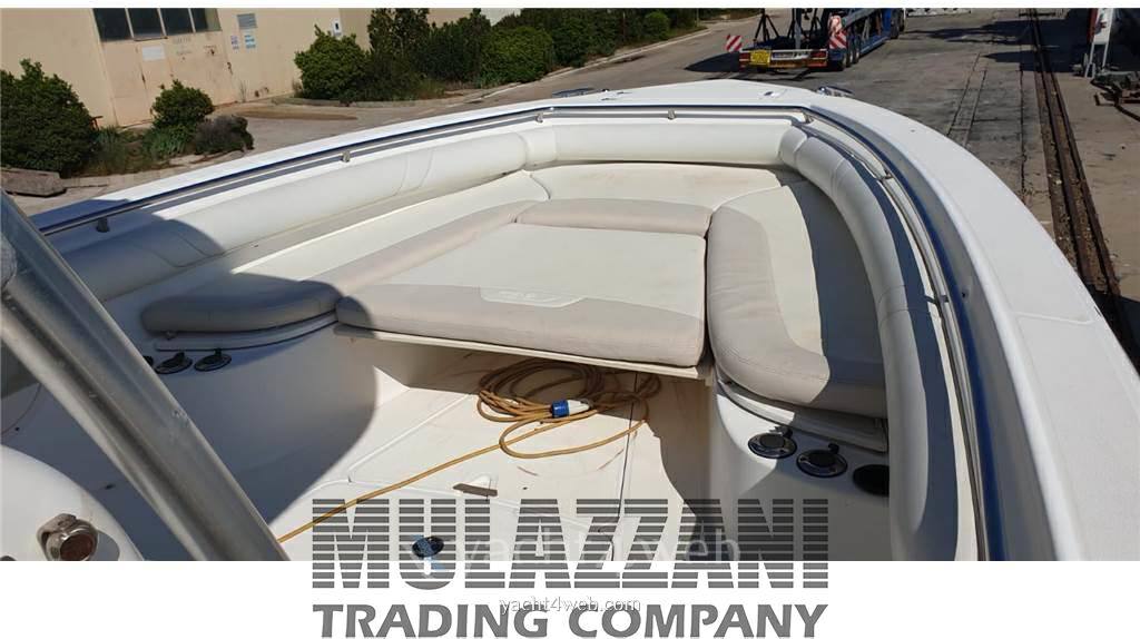 Boston whaler Outrage 320