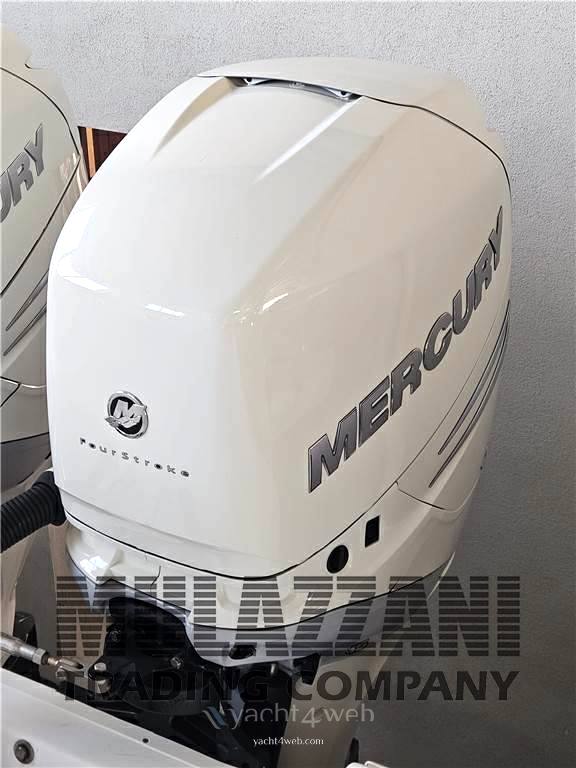 Boston whaler Outrage 320