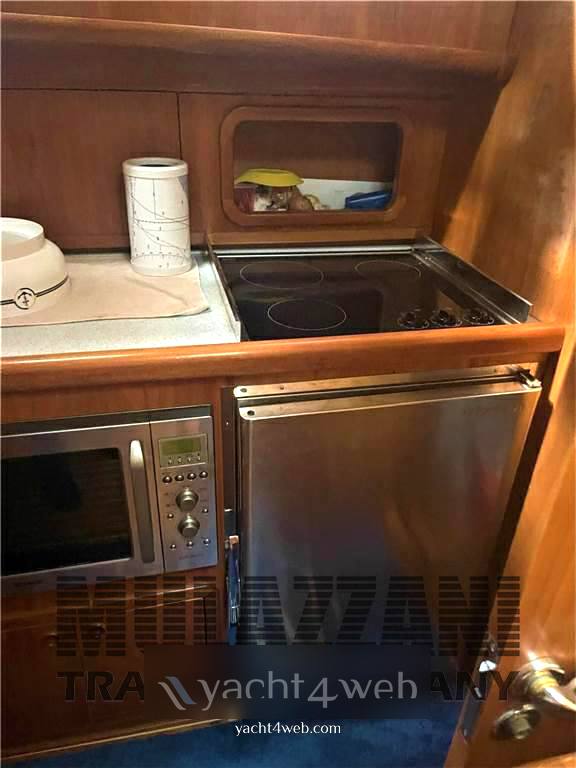 Cantieri estensi 440 goldstar fly