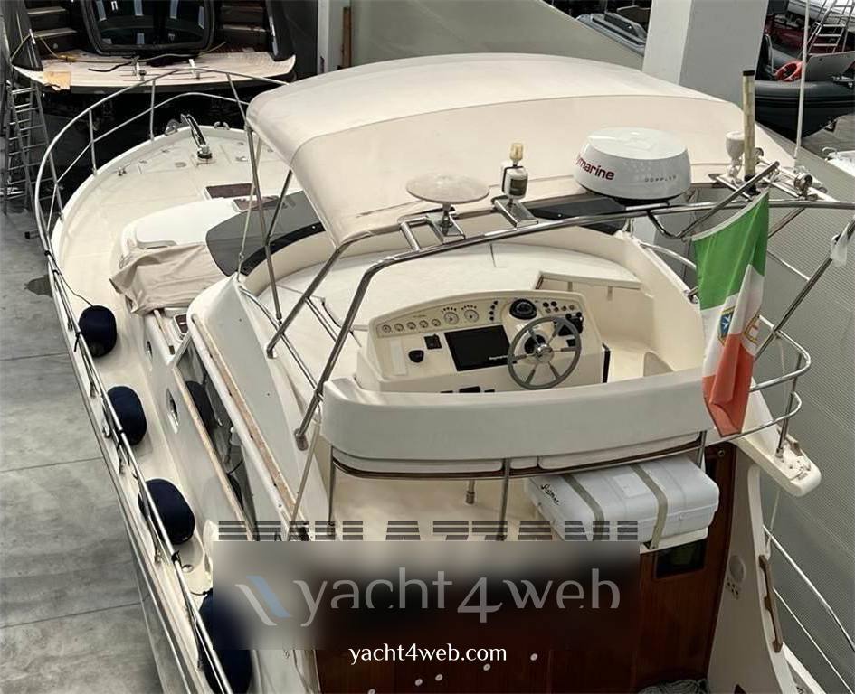 Cantieri estensi 440 goldstar fly