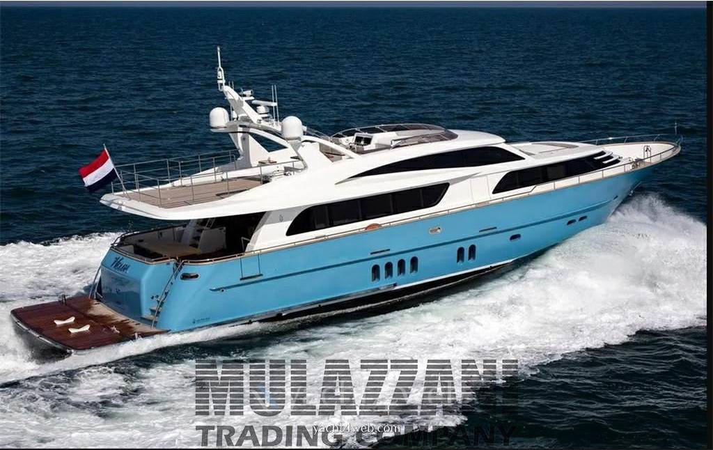 Van der valk Raised pilothhouse