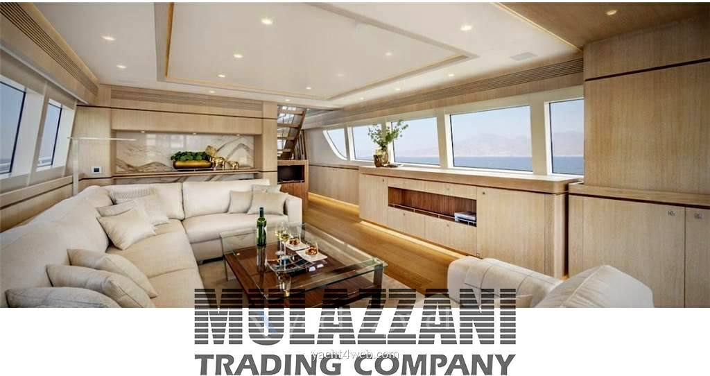 Van der valk Raised pilothhouse